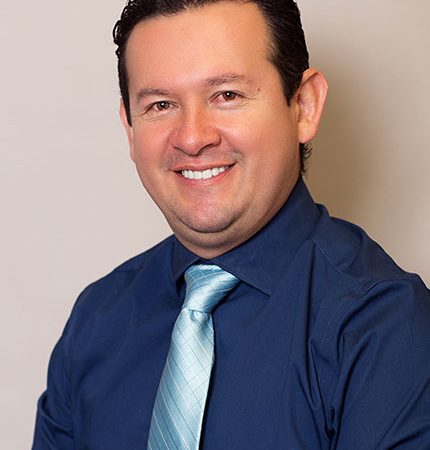 Photo of Dr. Francisco Espanol, Endodontist